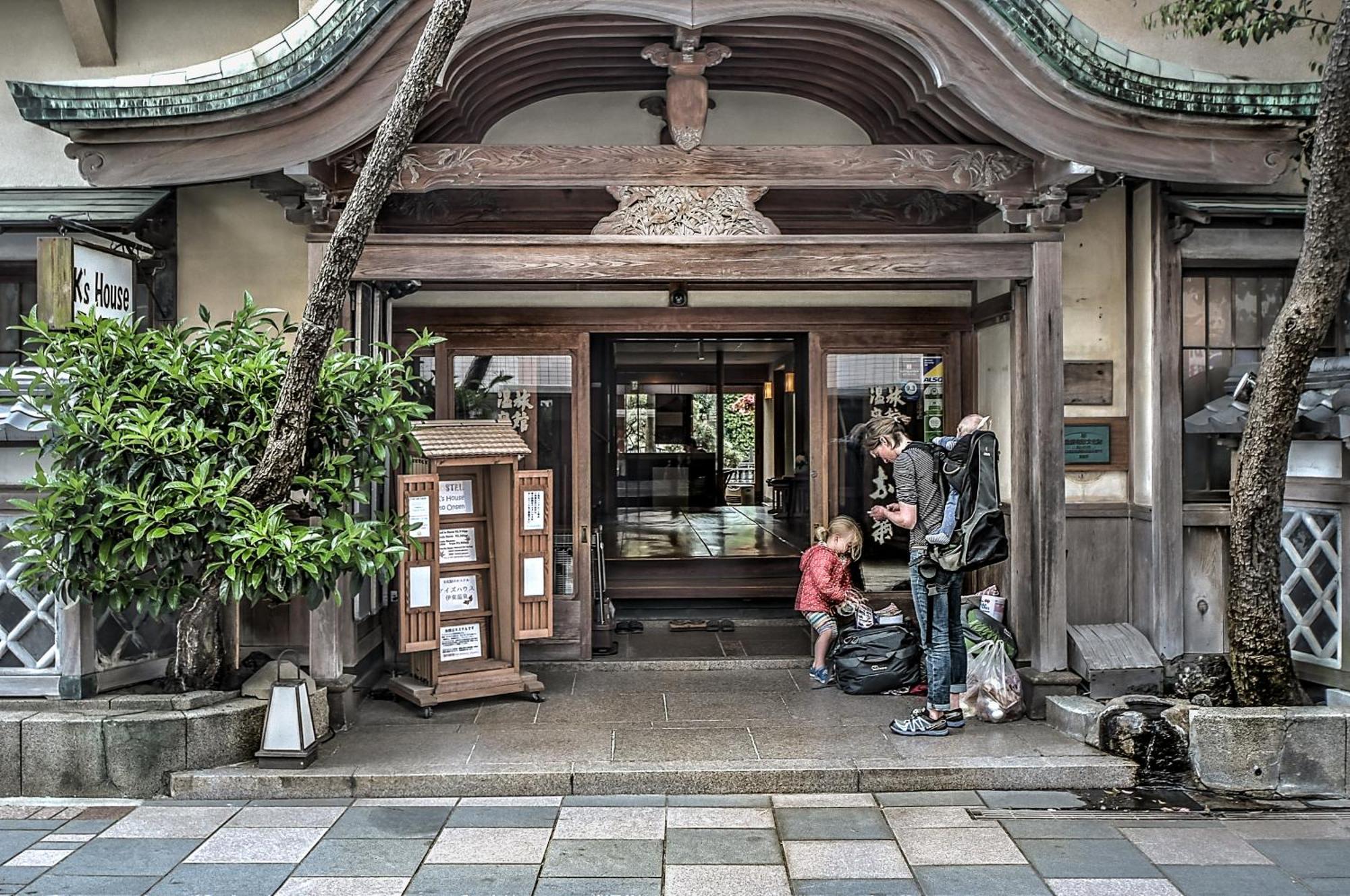 K'S House Ito Onsen - Historical Ryokan Hostel Экстерьер фото