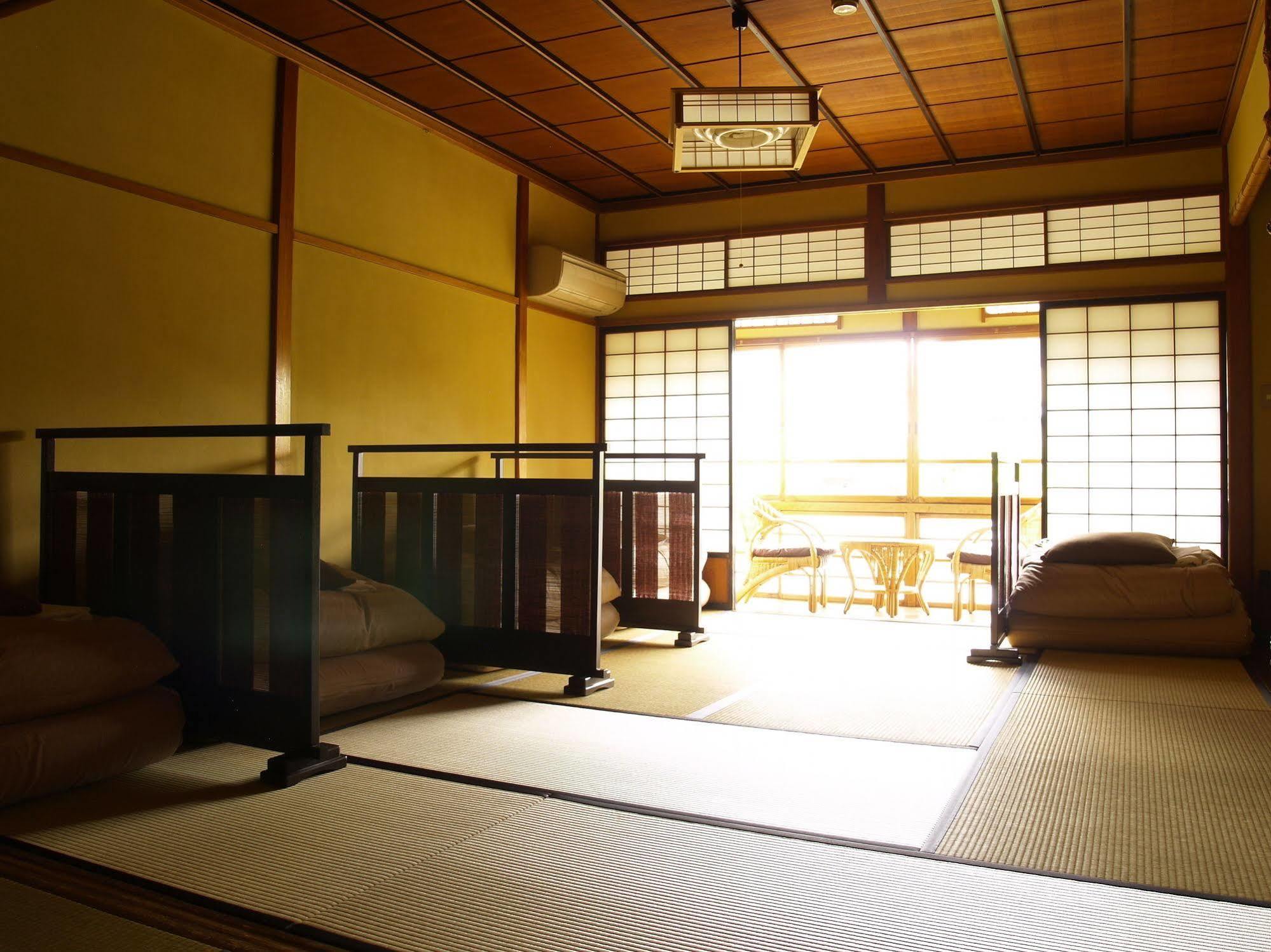 K'S House Ito Onsen - Historical Ryokan Hostel Экстерьер фото