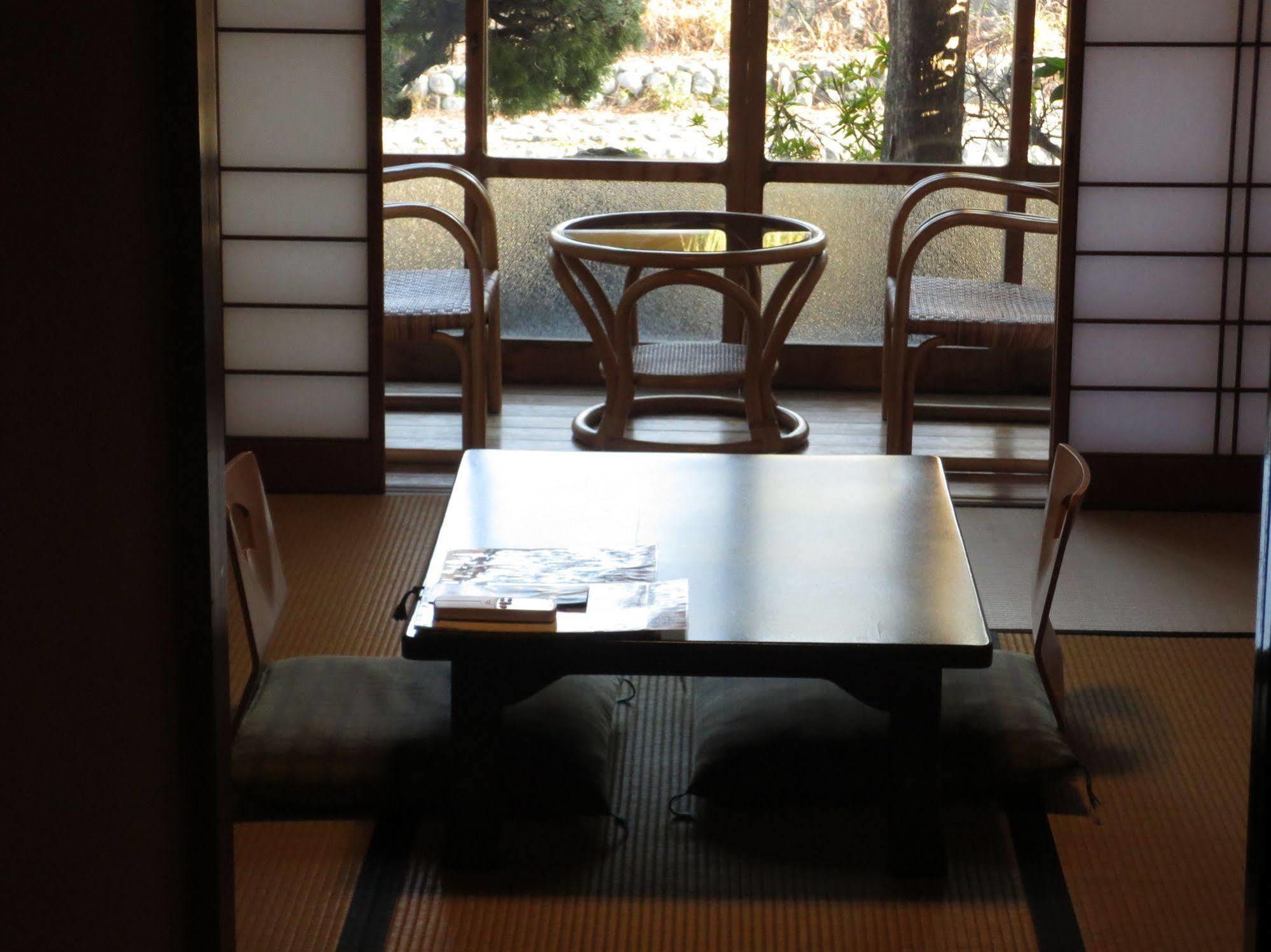 K'S House Ito Onsen - Historical Ryokan Hostel Экстерьер фото
